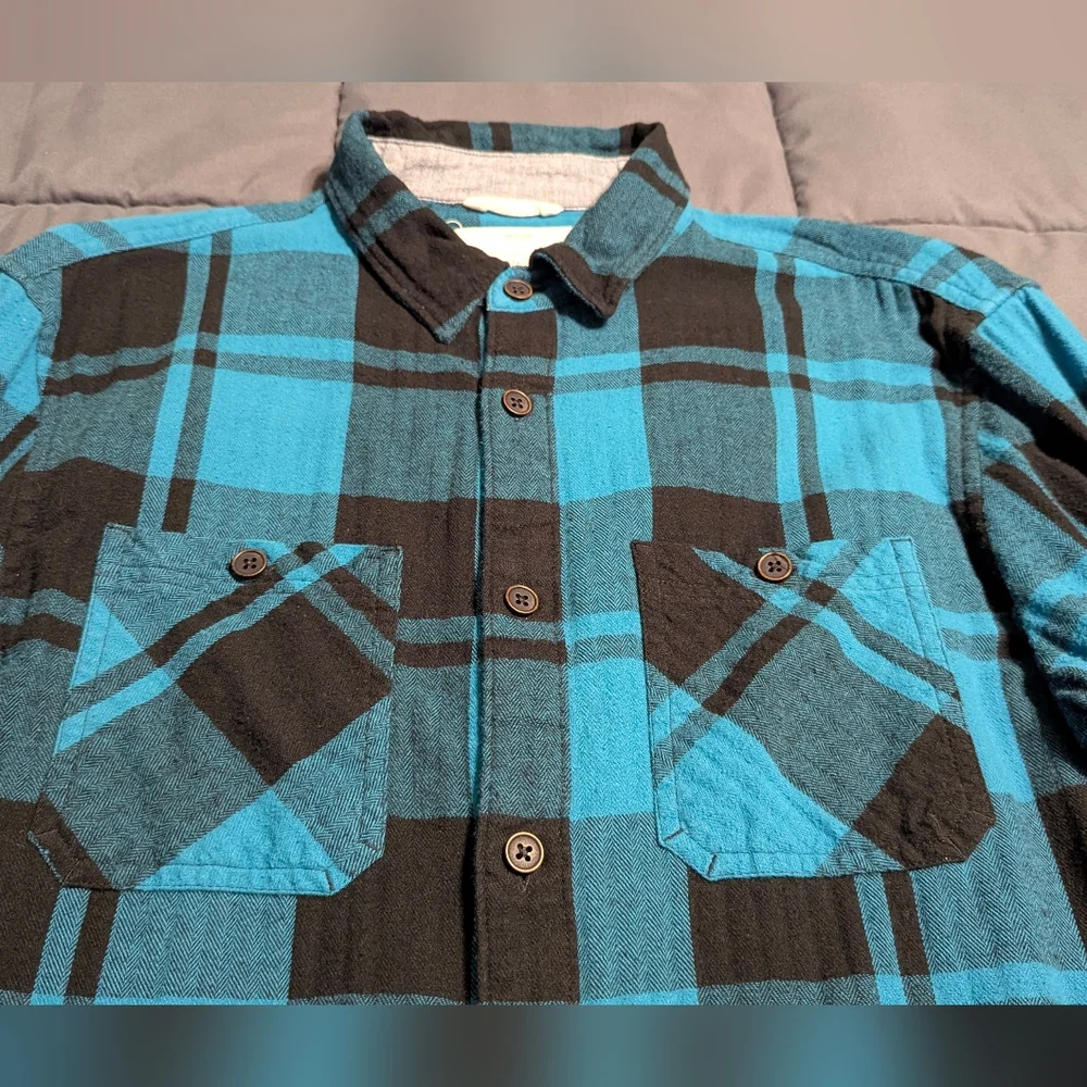 URBAN PIPELINE Awesomely Soft Teal/Black Plaid Flannel Mens Small Button Down